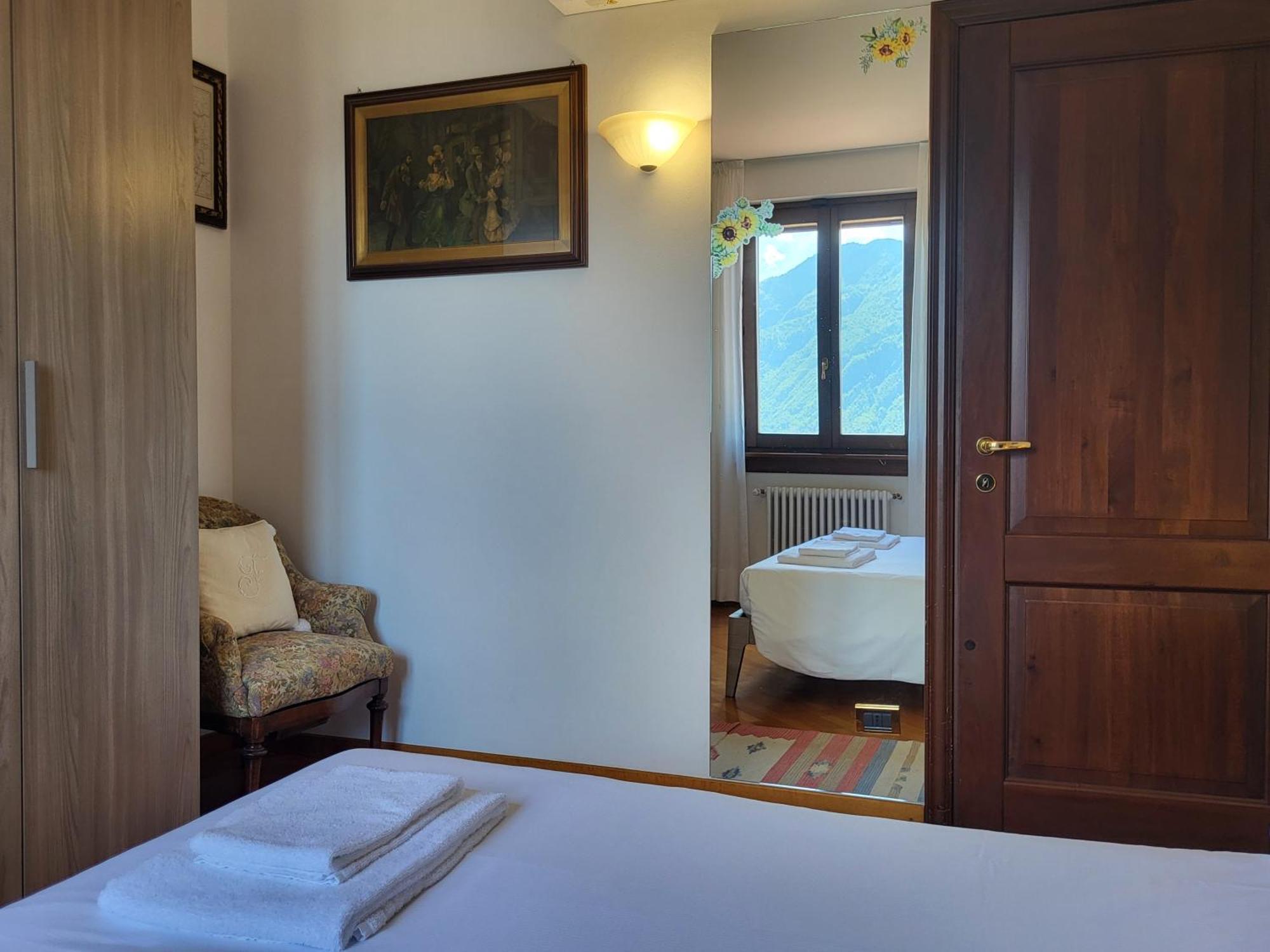 Casa Intignano - Appartamento Con Terrazzo Vista Lago Тремецо Екстериор снимка