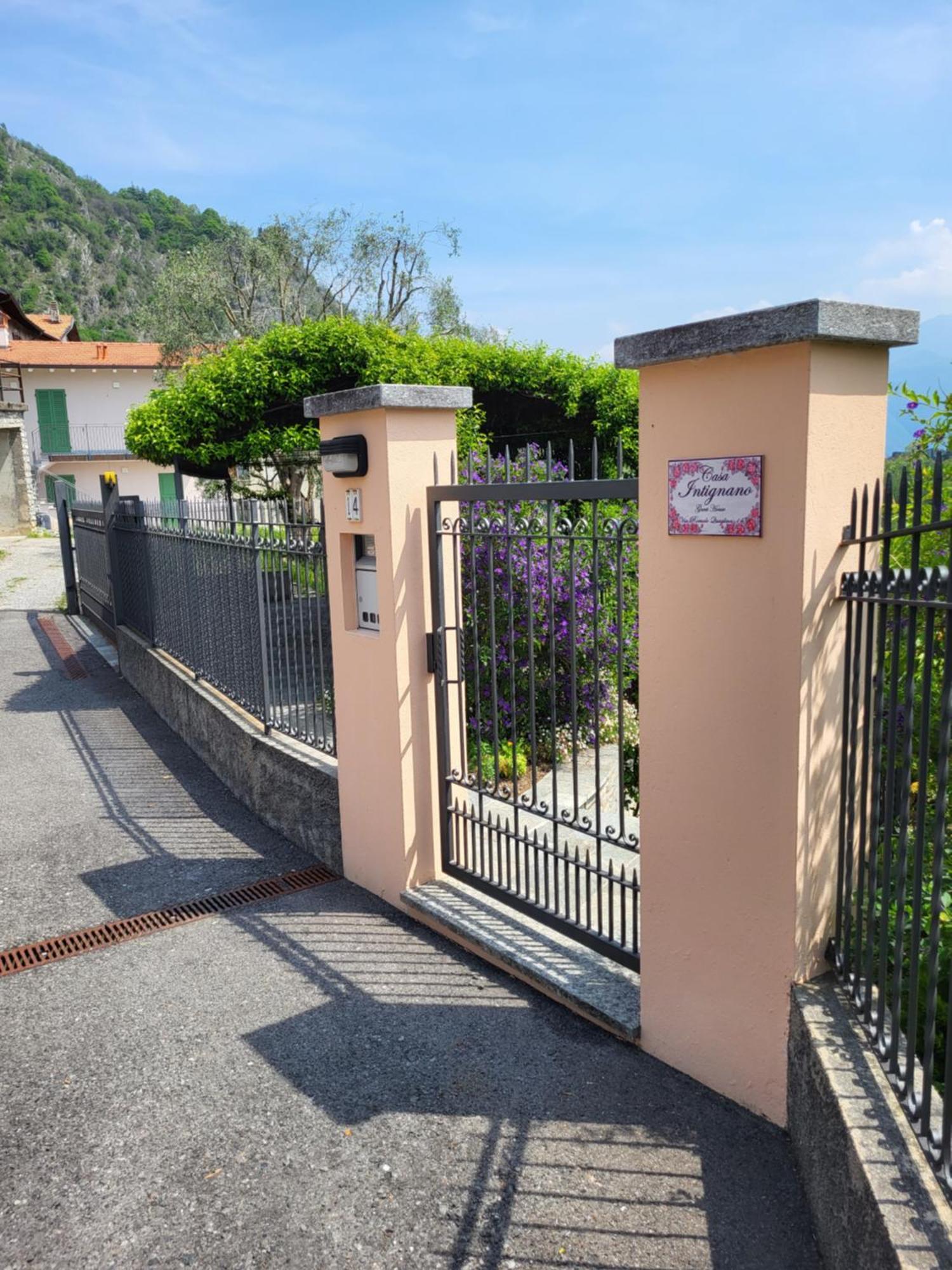 Casa Intignano - Appartamento Con Terrazzo Vista Lago Тремецо Екстериор снимка