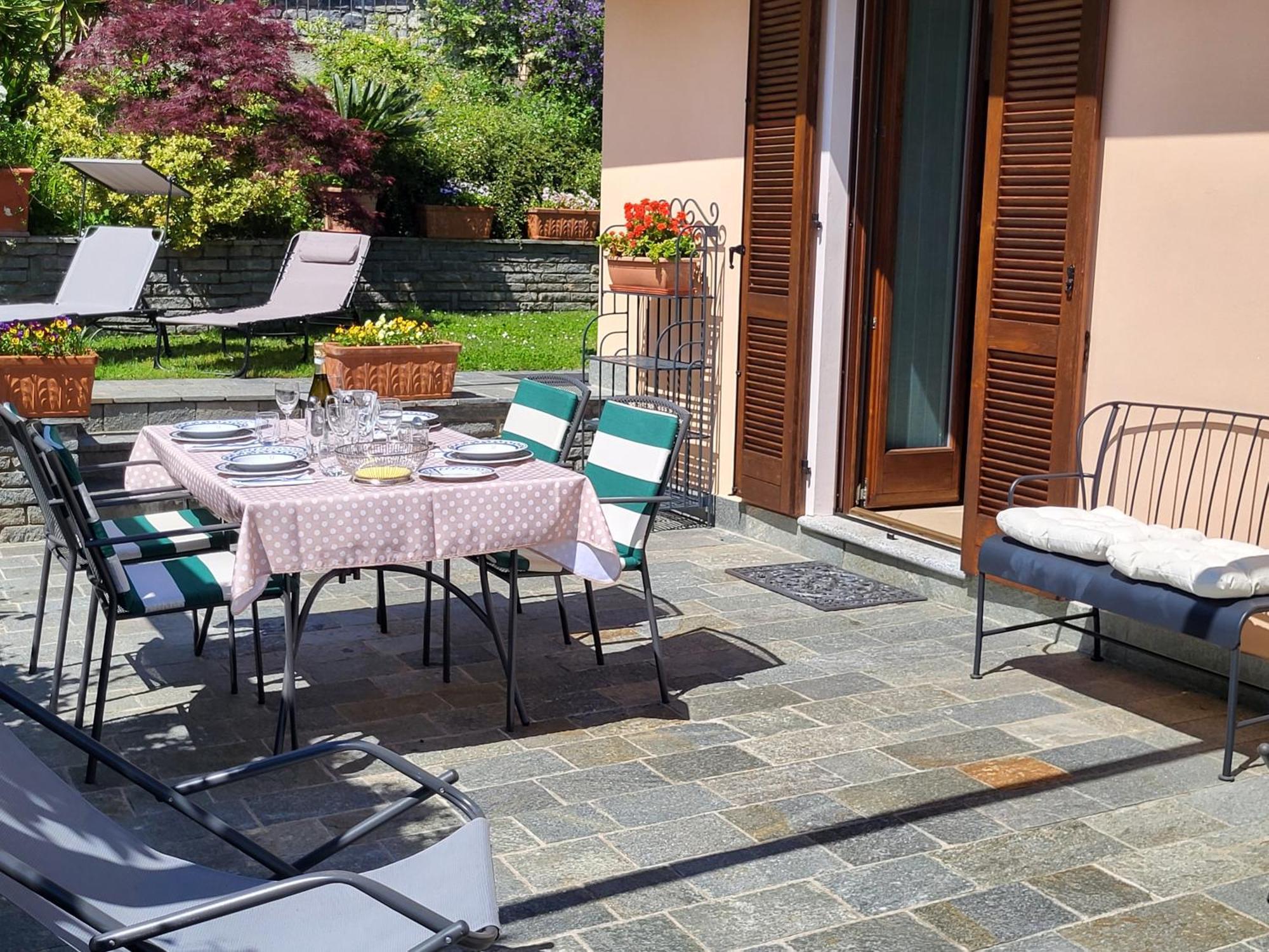 Casa Intignano - Appartamento Con Terrazzo Vista Lago Тремецо Екстериор снимка